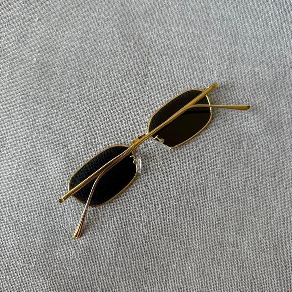 Sleek rectangle gold frame sunglasses WMNS2 - Picture 4 of 6
